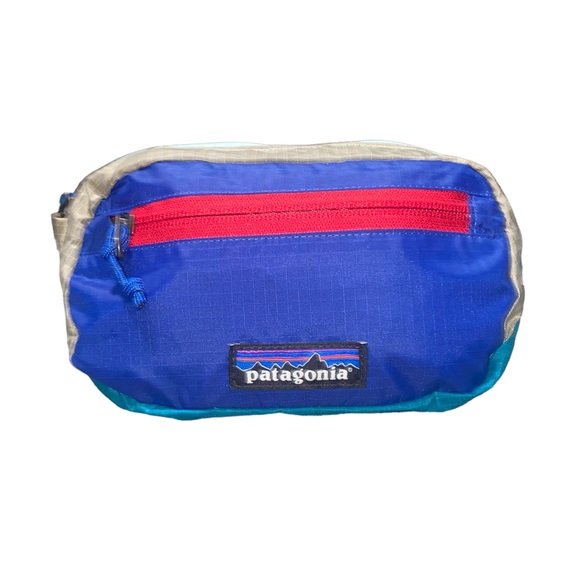 Patagonia | Ultralight Black Hole® Mini Hip Pack | Patchwork:Belay Blue | *NEW* - Picture 1 of 6